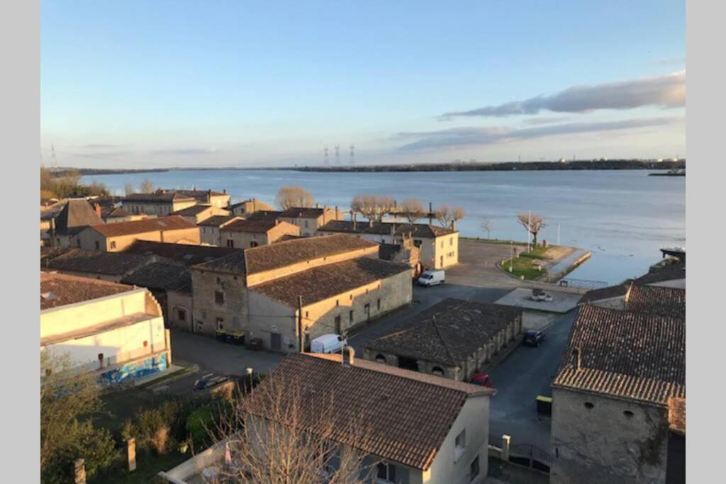 Bourg Superbe Appart Avec Vue Magnifique Exterior photo